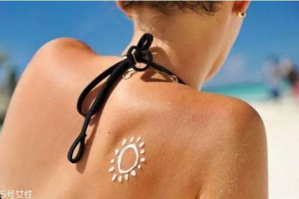防曬霜第幾部使用 護膚的最后一步 防曬霜第幾部使用 護膚的最后一步