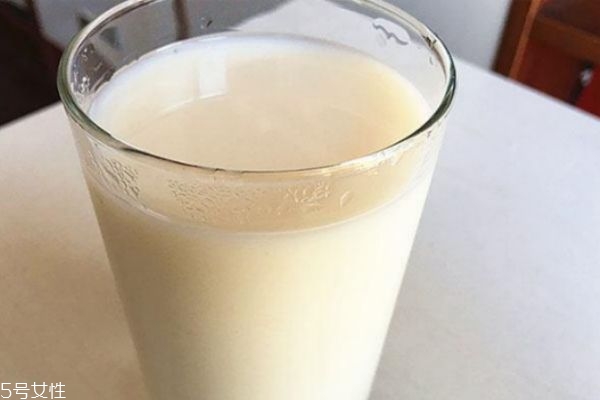 老年人補(bǔ)鈣吃什么食物 老年人補(bǔ)鈣食物 老年人補(bǔ)鈣吃什么食物 老年人補(bǔ)鈣食物