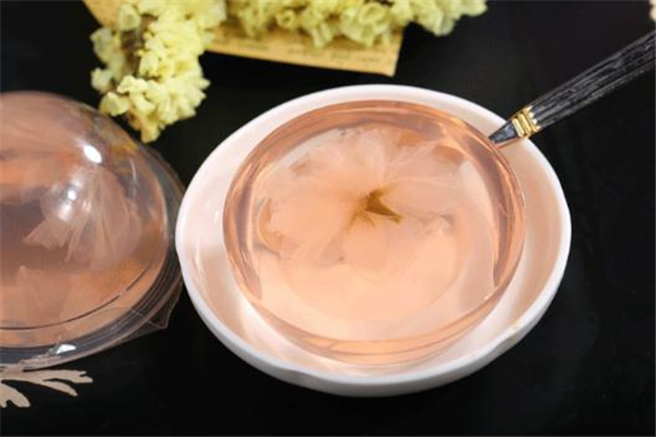 櫻花果凍里的櫻花可以吃嗎 高顏值小零食 櫻花果凍里的櫻花可以吃嗎 高顏值小零食