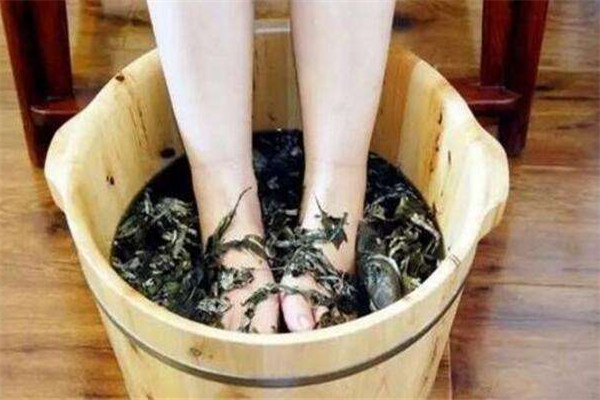 夏天可以泡腳嗎 夏天泡腳好壞 夏天可以泡腳嗎 夏天泡腳好壞