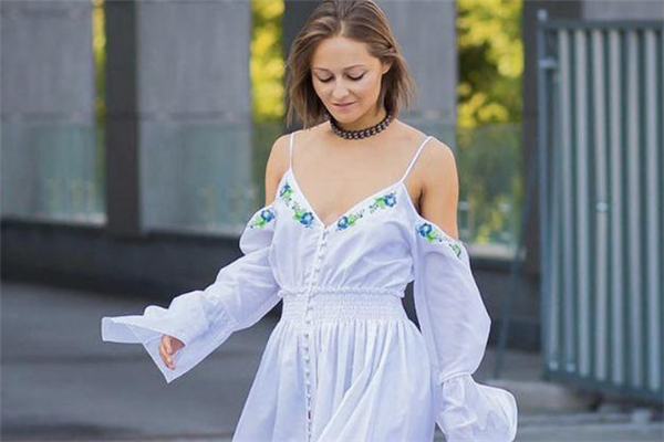 短發(fā)女生穿什么裙子好看 魅力值大增 短發(fā)女生穿什么裙子好看 魅力值大增