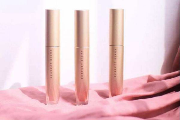 完美日記唇釉怎么樣 完美日記唇釉試色 完美日記唇釉怎么樣 完美日記唇釉試色