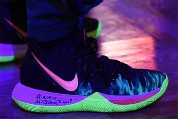 耐克歐文5id夜光外底耐磨嗎 歐文5id定制價格 耐克歐文5id夜光外底耐磨嗎 歐文5id定制價格