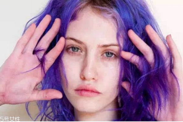 染頭之前不可以洗頭嗎 染頭之前要不要洗頭 染頭之前不可以洗頭嗎 染頭之前要不要洗頭