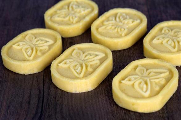 綠豆糕發(fā)霉了還能吃嗎 當心病毒感染 綠豆糕發(fā)霉了還能吃嗎 當心病毒感染