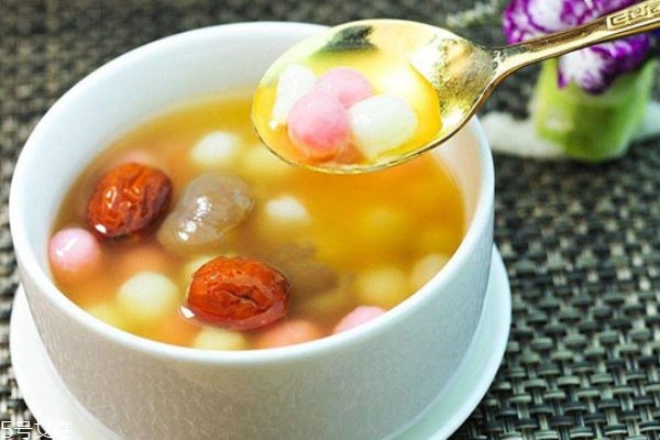 湯圓和元宵有什么區(qū)別 湯圓和元宵有4大區(qū)別 湯圓和元宵有什么區(qū)別 湯圓和元宵有4大區(qū)別