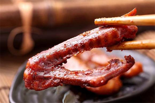 哺乳期可以吃鴨翅嗎 口味要清淡 哺乳期可以吃鴨翅嗎 口味要清淡