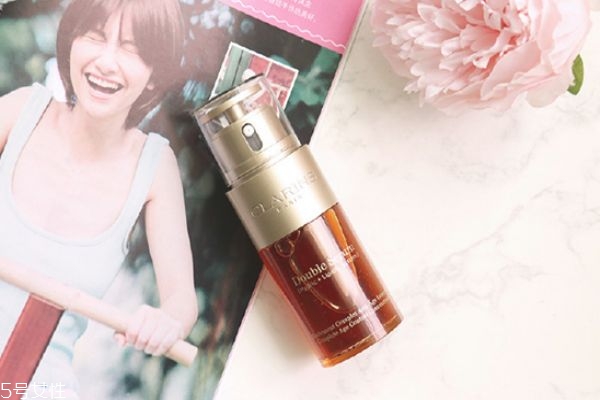 嬌韻詩雙萃精華可以白天用嗎 嬌韻詩雙萃精華價(jià)格 嬌韻詩雙萃精華可以白天用嗎 嬌韻詩雙萃精華價(jià)格