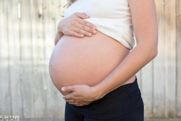 孕婦專用護(hù)膚品安全嗎 孕期正確護(hù)膚的方法 孕婦專用護(hù)膚品安全嗎 孕期正確護(hù)膚的方法