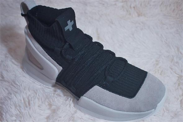 無中生有籃球鞋測評 國貨實戰(zhàn)好鞋 無中生有籃球鞋測評 國貨實戰(zhàn)好鞋