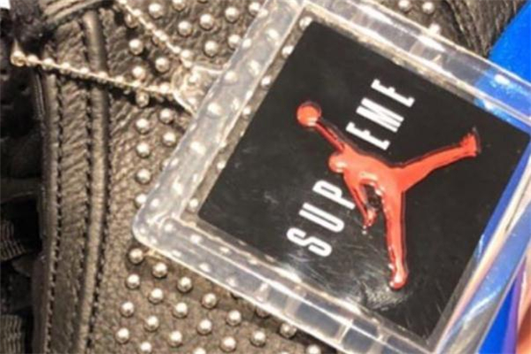 supreme聯(lián)名aj14黑藍(lán)配色諜照 supreme aj14黑藍(lán)發(fā)售信息 supreme聯(lián)名aj14黑藍(lán)配色諜照 supreme aj14黑藍(lán)發(fā)售信息