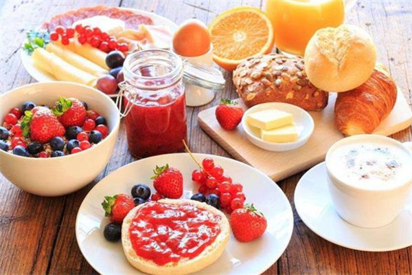 每天喝水的最佳時(shí)間 喝水的最佳時(shí)間是什么 每天喝水的最佳時(shí)間 喝水的最佳時(shí)間是什么