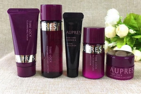 混合性皮膚怎么護理好 混合型肌膚護膚品推薦