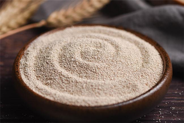 酵母粉和泡打粉的區(qū)別 有這些不同點 酵母粉和泡打粉的區(qū)別 有這些不同點