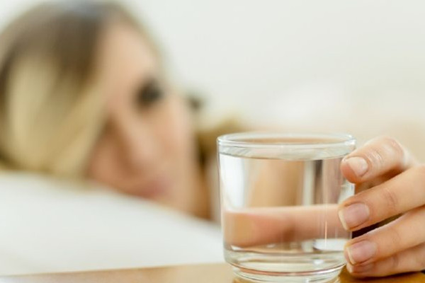 蒸餾水和自來(lái)水的區(qū)別 區(qū)別是這樣 蒸餾水和自來(lái)水的區(qū)別 區(qū)別是這樣