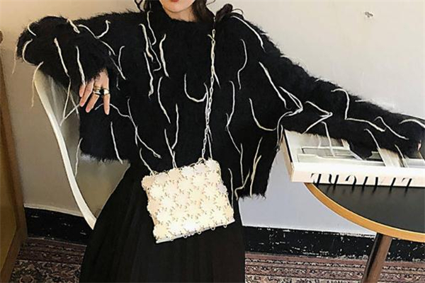 2019年夏天流行什么包包 各種風(fēng)格都能滿足 2019年夏天流行什么包包 各種風(fēng)格都能滿足