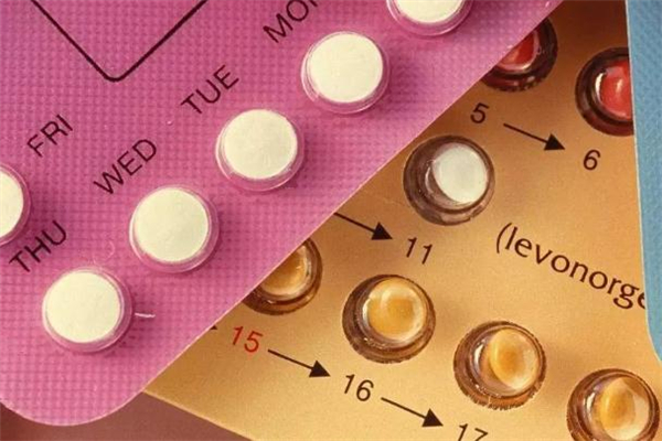 一次吃?xún)深w避孕藥會(huì)怎么樣 不要過(guò)量服用