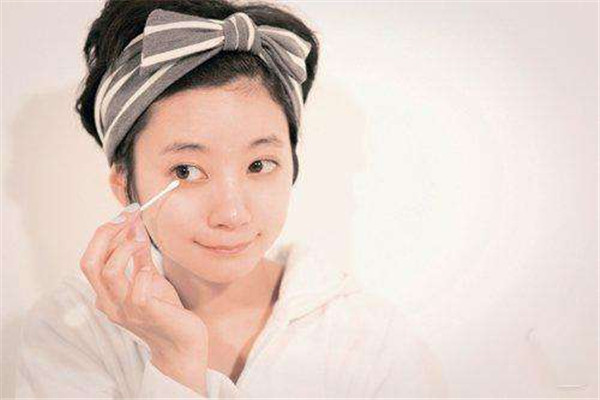 美白不能吃的食物是什么 美白不能吃什么 美白不能吃的食物是什么 美白不能吃什么