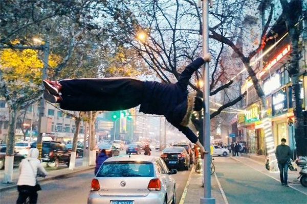 人體旗幟需要哪些基本功 人體旗幟技巧 人體旗幟需要哪些基本功 人體旗幟技巧