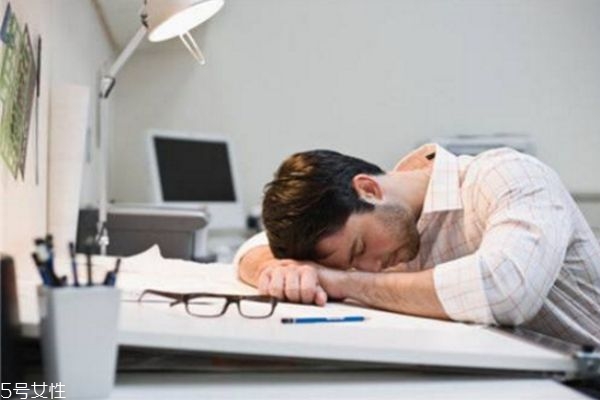 春困喝什么茶好 怎樣緩解春困 春困喝什么茶好 怎樣緩解春困