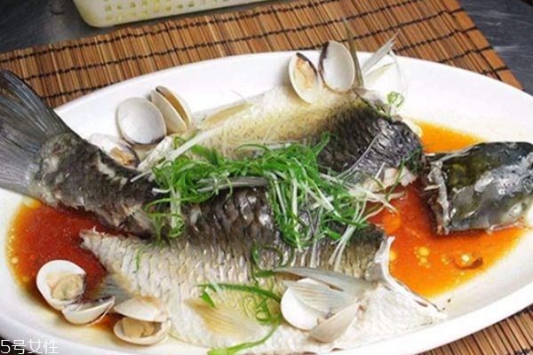 為什么春節(jié)要吃魚(yú) 吃魚(yú)代表什么 為什么春節(jié)要吃魚(yú) 吃魚(yú)代表什么