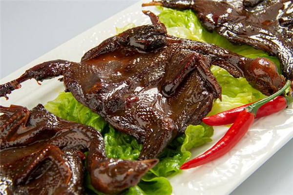 坐月子能吃鵪鶉嗎 產(chǎn)婦吃鵪鶉的好處 坐月子能吃鵪鶉嗎 產(chǎn)婦吃鵪鶉的好處