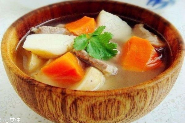 燉羊肉怎么做好吃 清燉羊肉最簡(jiǎn)單的做法 燉羊肉怎么做好吃 清燉羊肉最簡(jiǎn)單的做法