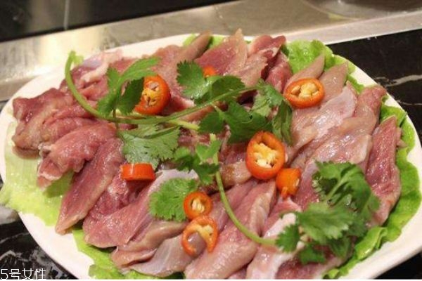 羊柳是羊的什么地方 羊外脊和羊里脊不是一個地方的肉 羊柳是羊的什么地方 羊外脊和羊里脊不是一個地方的肉