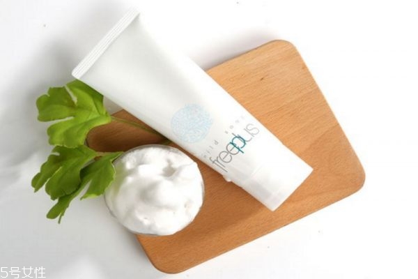 去日本必買(mǎi)的洗面奶 清潔力度強(qiáng)的洗面奶推薦