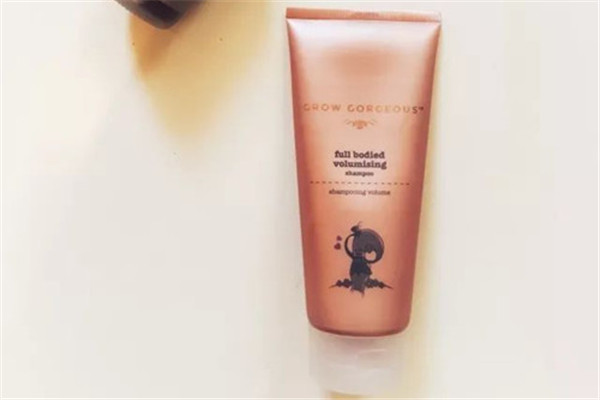 細(xì)軟發(fā)質(zhì)洗發(fā)水推薦 細(xì)軟發(fā)質(zhì)用什么洗發(fā)水 細(xì)軟發(fā)質(zhì)洗發(fā)水推薦 細(xì)軟發(fā)質(zhì)用什么洗發(fā)水