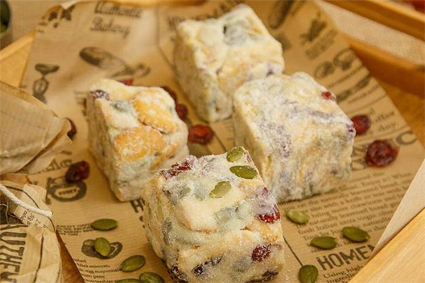 用鮮榴蓮能做雪花酥嗎 榴蓮雪花酥的做法 用鮮榴蓮能做雪花酥嗎 榴蓮雪花酥的做法