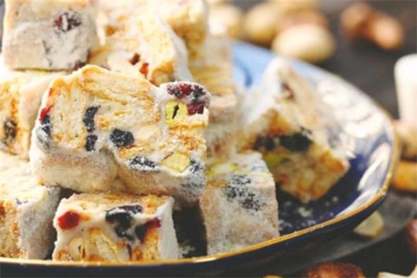 雪花酥可以用電飯鍋做嗎 電飯鍋做雪花酥的做法 雪花酥可以用電飯鍋做嗎 電飯鍋做雪花酥的做法