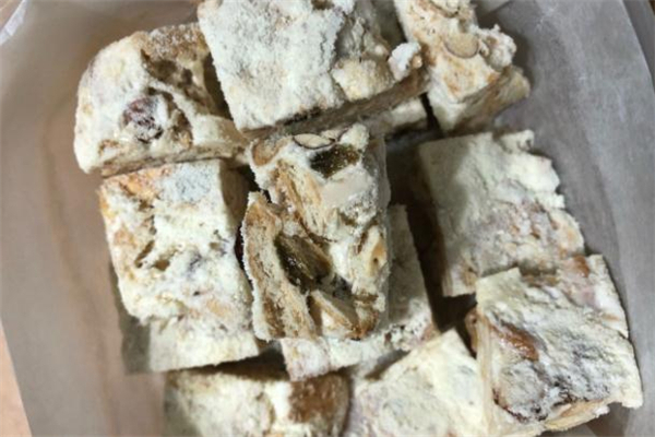 雪花酥可以用電飯鍋做嗎 電飯鍋做雪花酥的做法 雪花酥可以用電飯鍋做嗎 電飯鍋做雪花酥的做法