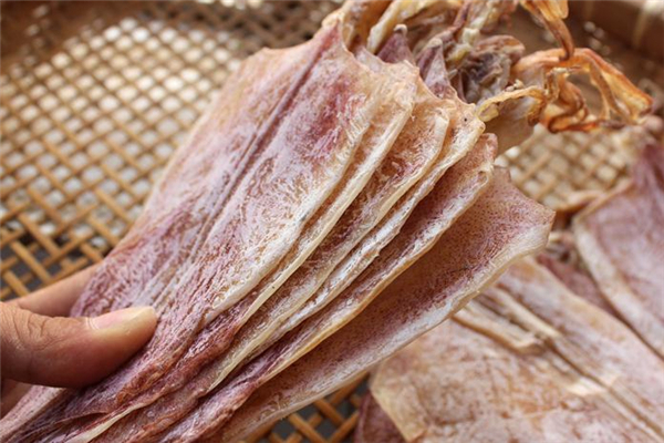 魷魚(yú)干發(fā)霉了還能吃嗎 當(dāng)心霉菌感染 魷魚(yú)干發(fā)霉了還能吃嗎 當(dāng)心霉菌感染