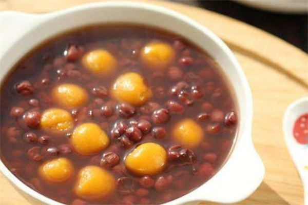 經(jīng)期可以喝紅豆湯嗎 經(jīng)期吃紅豆湯的好處 經(jīng)期可以喝紅豆湯嗎 經(jīng)期吃紅豆湯的好處
