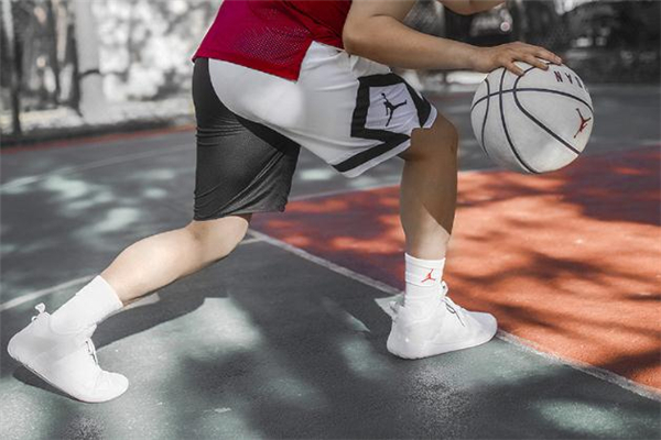 jordan zero gravity實(shí)戰(zhàn)測(cè)評(píng) aj全新實(shí)戰(zhàn)球鞋 jordan zero gravity實(shí)戰(zhàn)測(cè)評(píng) aj全新實(shí)戰(zhàn)球鞋