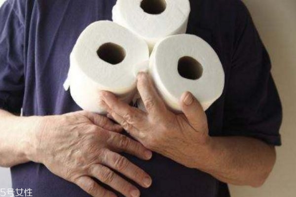 夏天每天早上拉肚子怎么回事 夏天早上拉肚子原因 夏天每天早上拉肚子怎么回事 夏天早上拉肚子原因