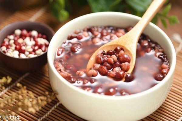 喝紅豆薏米粥拉肚子怎么回事 紅豆薏米粥的正確做法 喝紅豆薏米粥拉肚子怎么回事 紅豆薏米粥的正確做法