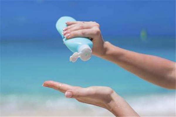 隔離霜什么時候用好 隔離霜應(yīng)該在什么時候用