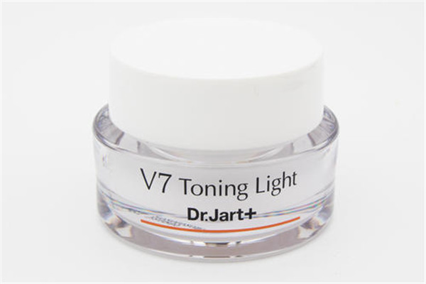 素顏霜可以當面霜用嗎 這樣使用比較好 素顏霜可以當面霜用嗎 這樣使用比較好