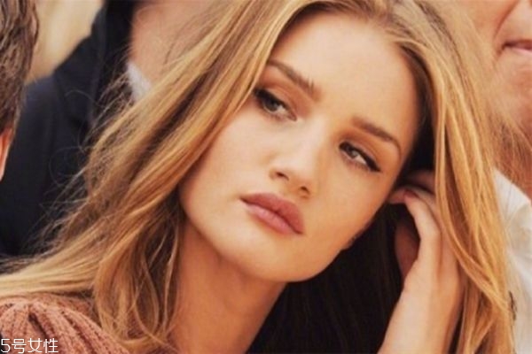 膨體隆鼻老了會怎樣 關(guān)于隆鼻你必須知道 膨體隆鼻老了會怎樣 關(guān)于隆鼻你必須知道