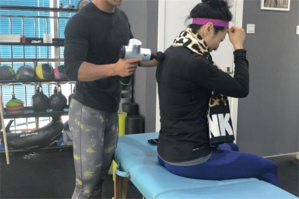 hypervolt筋膜槍多少錢 網(wǎng)紅肌肉放松神器 hypervolt筋膜槍多少錢 網(wǎng)紅肌肉放松神器