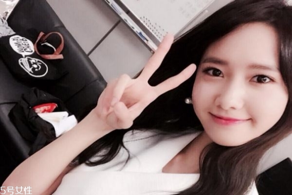 墊下巴安全嗎 墊下巴年紀(jì)大后的危害 墊下巴安全嗎 墊下巴年紀(jì)大后的危害