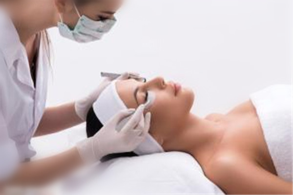 做美瞳線的準備工作是什么 美瞳線的準備工作要準備什么 做美瞳線的準備工作是什么 美瞳線的準備工作要準備什么