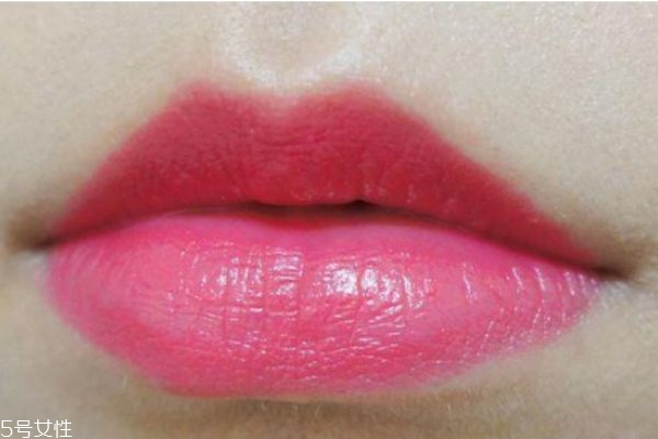 香奈兒136號口紅是什么顏色 香奈兒136口紅試色 香奈兒136號口紅是什么顏色 香奈兒136口紅試色