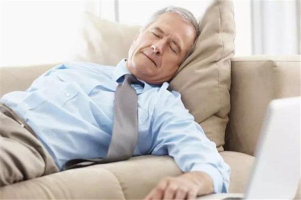 失眠多夢是怎么回事 為什么會睡眠多夢 失眠多夢是怎么回事 為什么會睡眠多夢