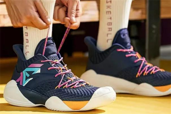 安踏要瘋3開箱測評 安踏要瘋3諜照 安踏要瘋3開箱測評 安踏要瘋3諜照