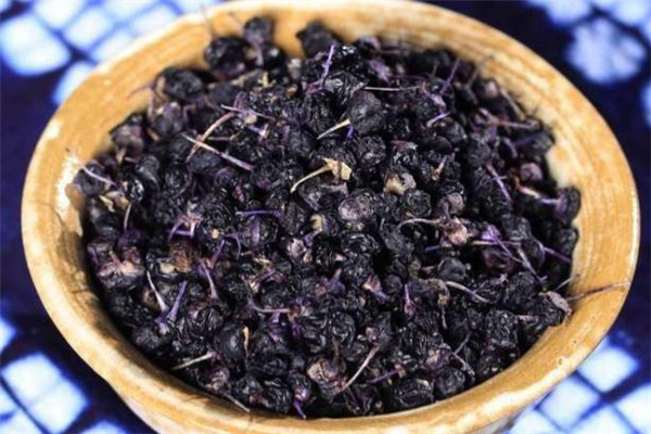 黑枸杞可以和茉莉一起泡嗎 黑枸杞茉莉花茶泡法 黑枸杞可以和茉莉一起泡嗎 黑枸杞茉莉花茶泡法