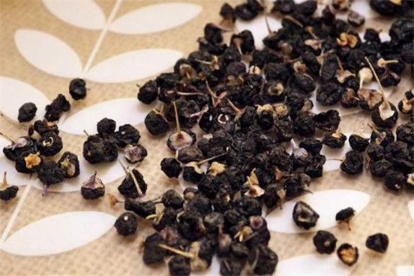 黑枸杞可以和茉莉一起泡嗎 黑枸杞茉莉花茶泡法 黑枸杞可以和茉莉一起泡嗎 黑枸杞茉莉花茶泡法