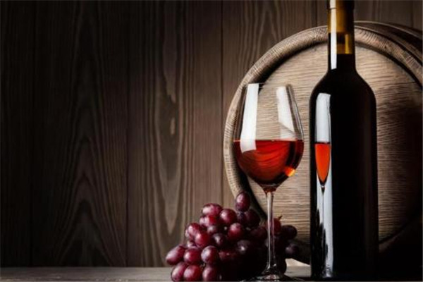 紅酒可以洗臉嗎 紅酒洗臉好嗎 紅酒可以洗臉嗎 紅酒洗臉好嗎